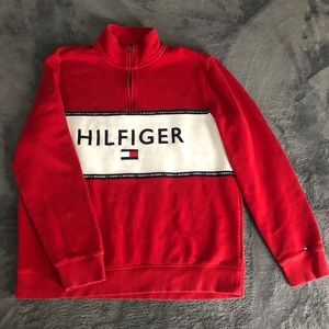 selling a tommy hilfiger pullover